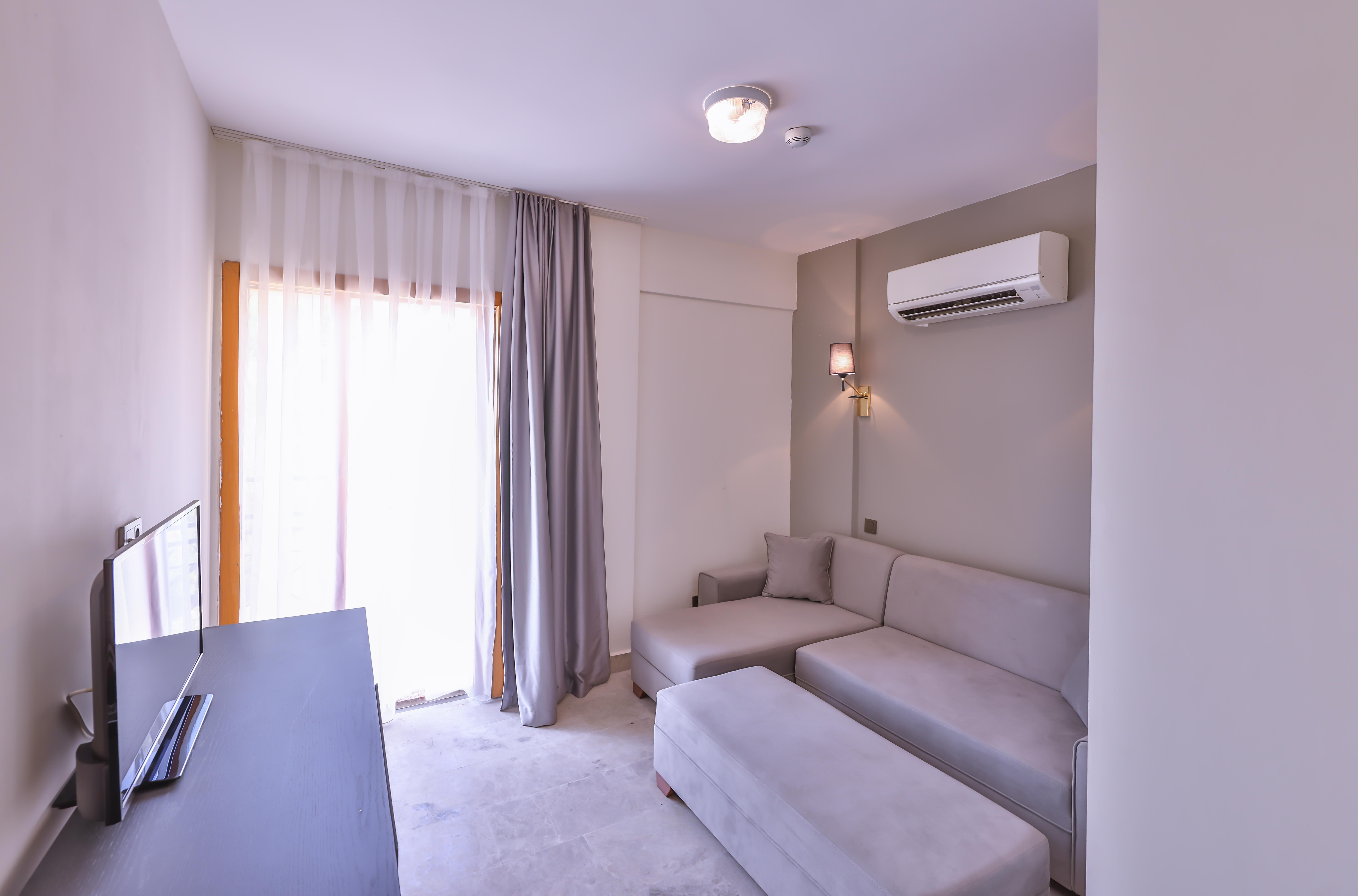 Hera Hotel คาช ภายนอก รูปภาพ